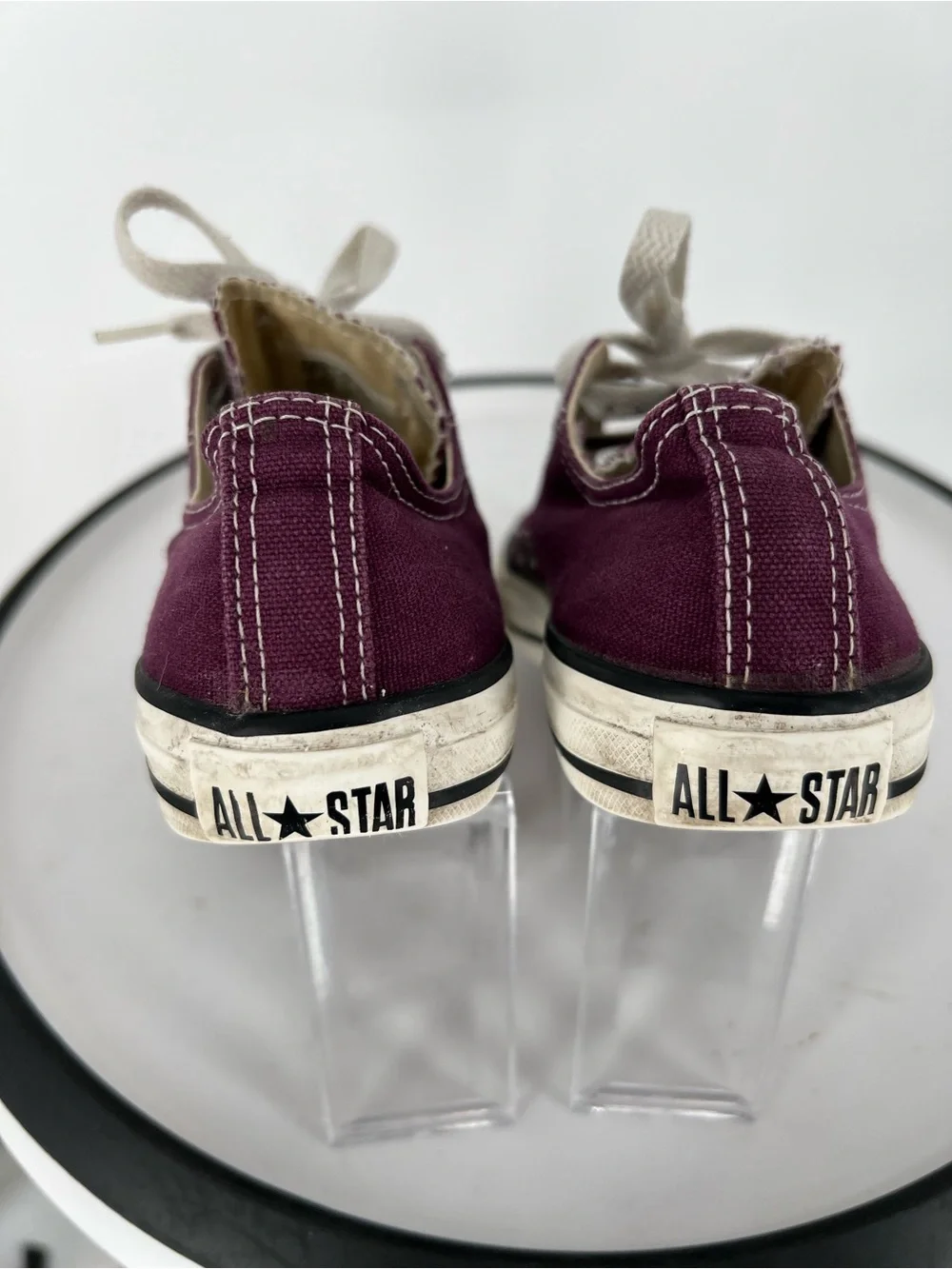 Converse‎ Chuck Taylor All Stars Kids Low Top Sneakers in Plum with White Laces